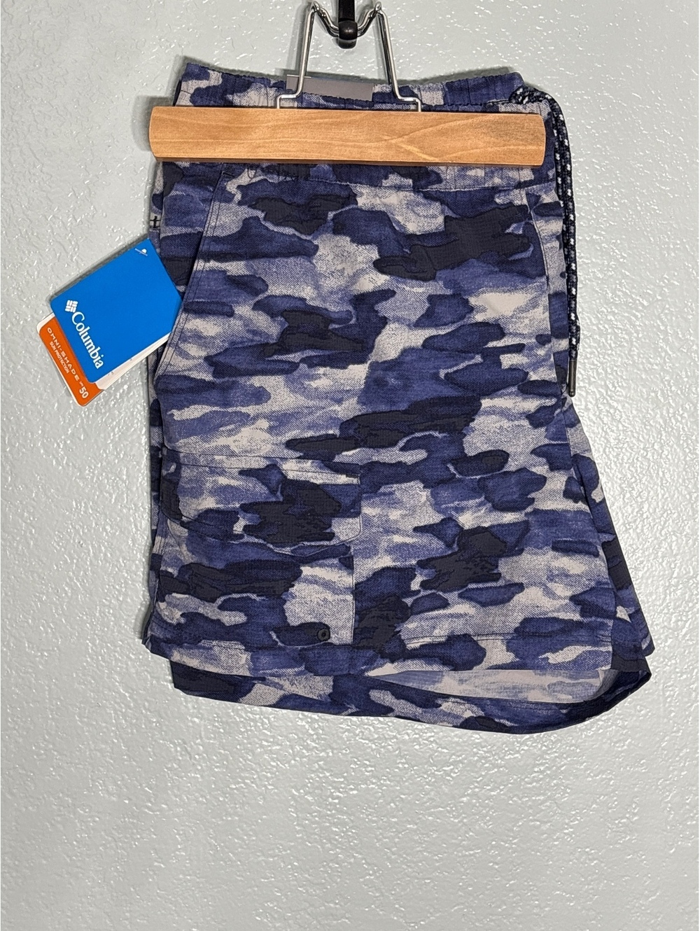 Columbia blue camo NWT upf lightweight shorts